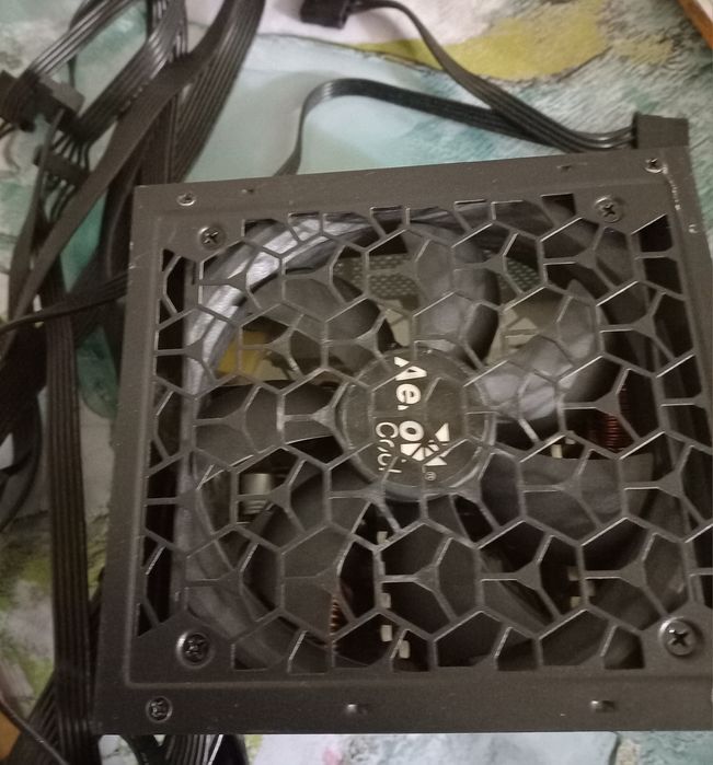 Продам блок питания Aero Cool 600W