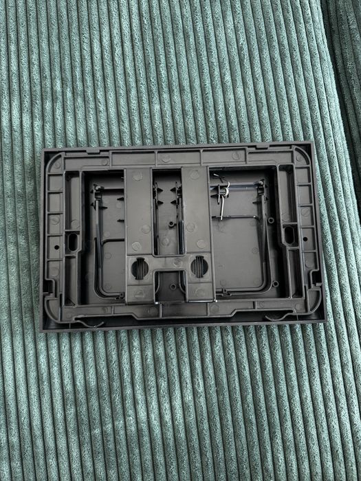 Vand clapeta tras apa rea