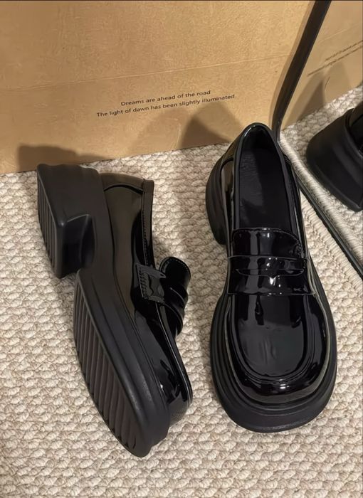 Продам обувь женскую