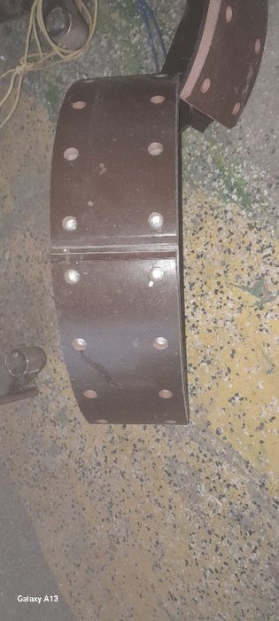 Продам зиловые тормозные колодки