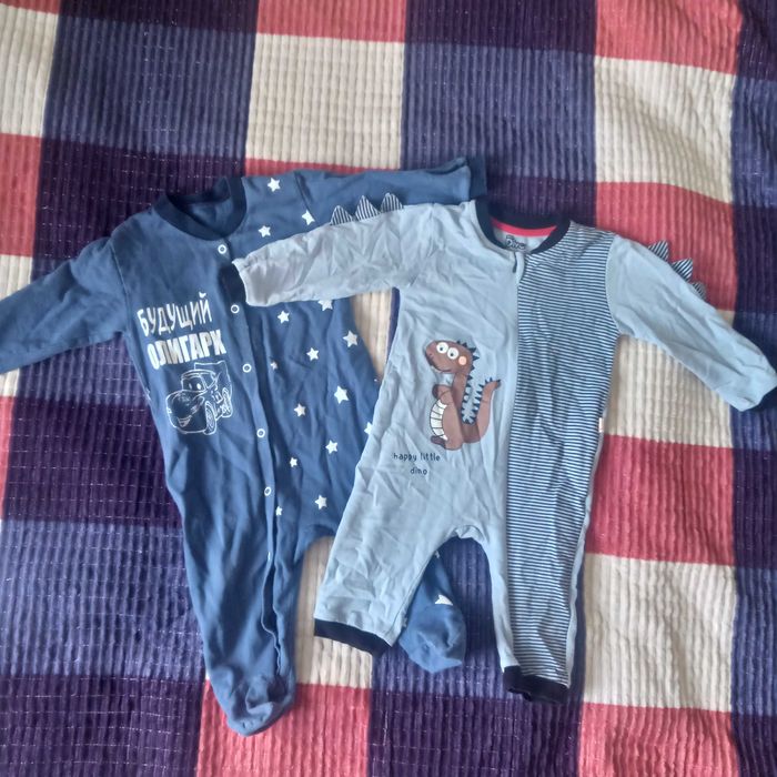 Продам детские вещи