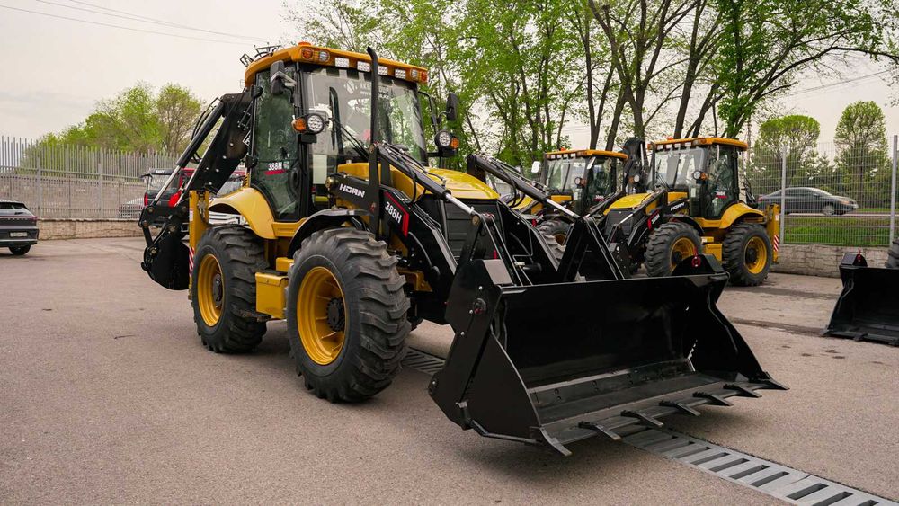 Экскаватор погрузчик HORN 388Н 3в1