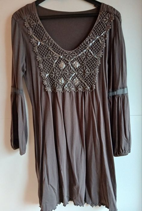 Bluze elegante, 35 lei/ bluza