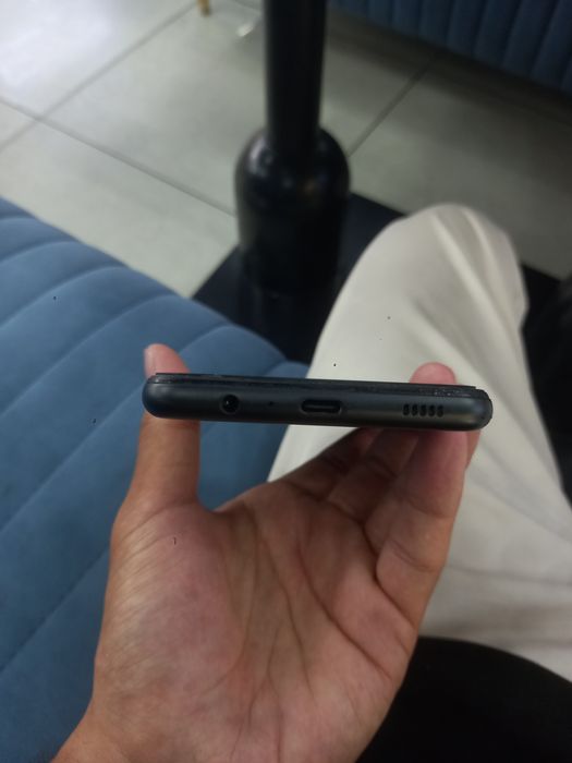 Samsung A12  sotiladi
