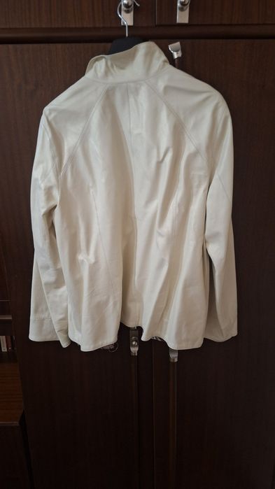 Дамски кожени якета и рокли