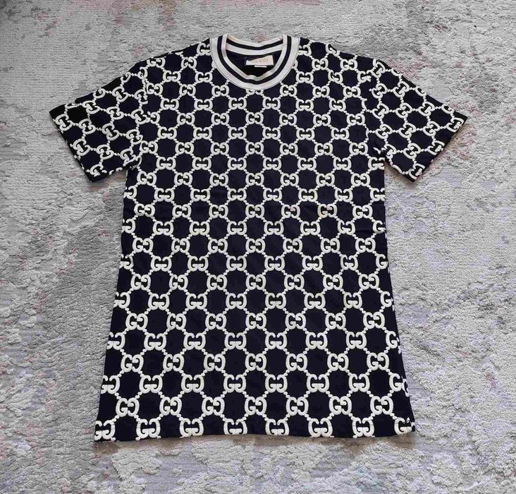 Мъжки тениски различни модели