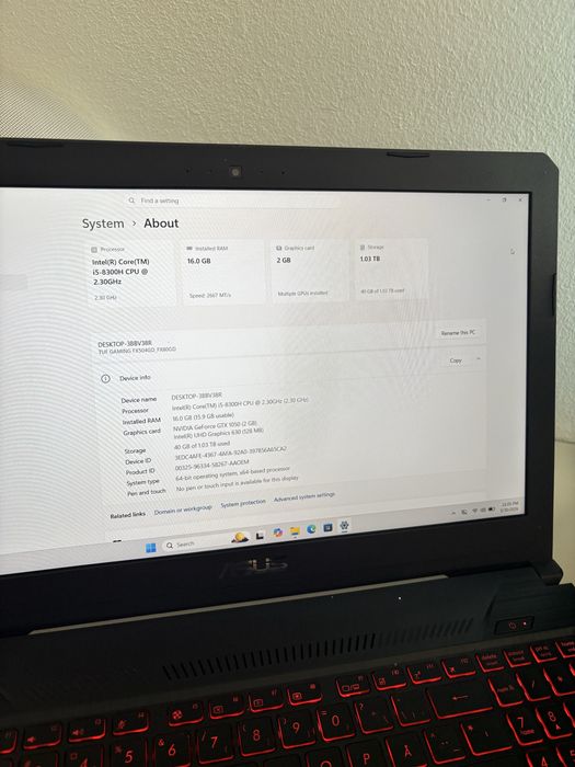 Asus Tuf Gaming• i5-8300H• 16Gb ram• Nvidia GTX 1050• SSD + 1Tb