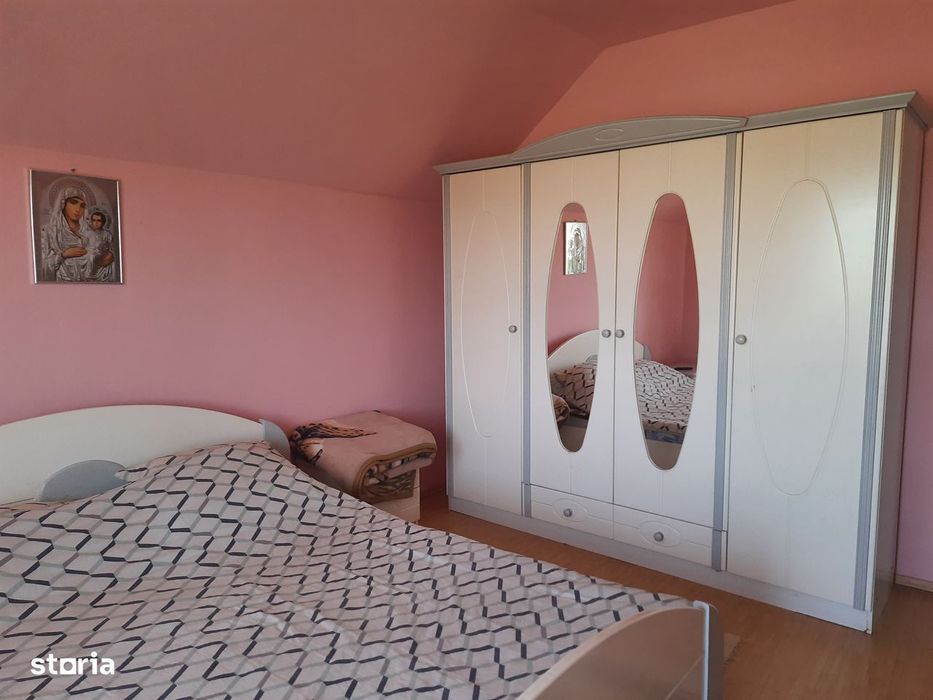 Casă separată cu 3 camere în Oradea