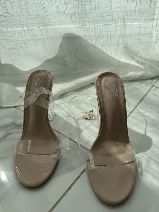 Sandale noi marimea 37