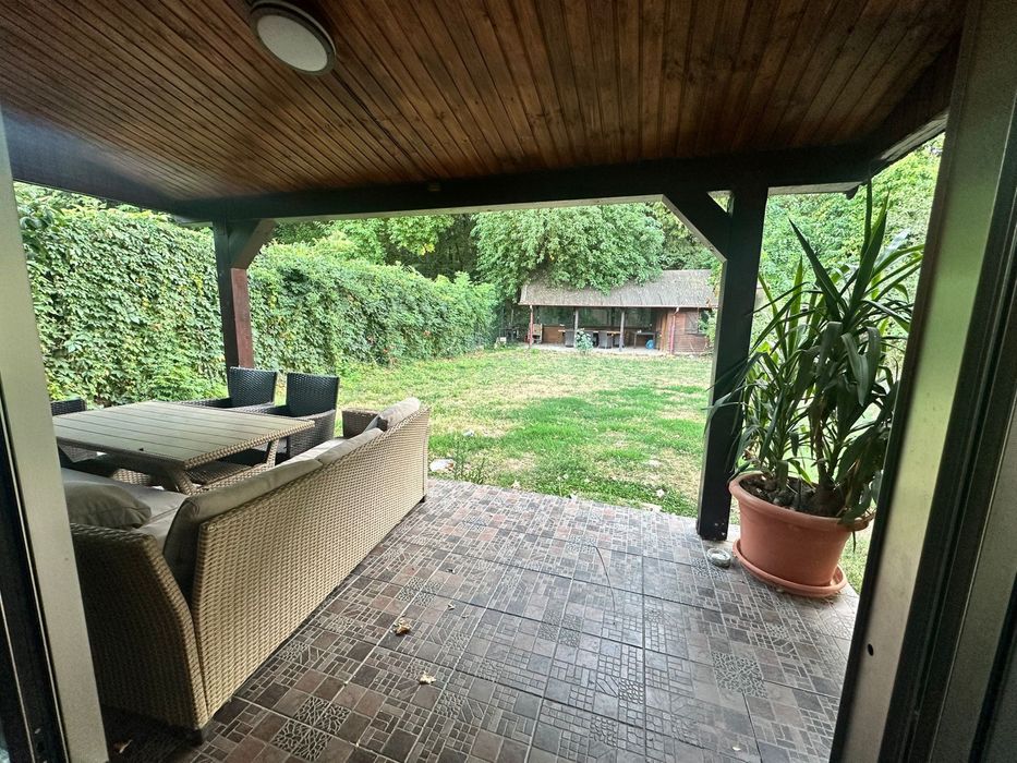 Casa Snagov cu iesire la padure