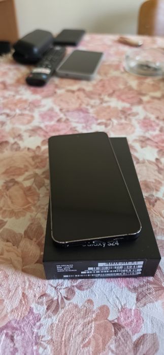 Продавам Samsung S24 256GB