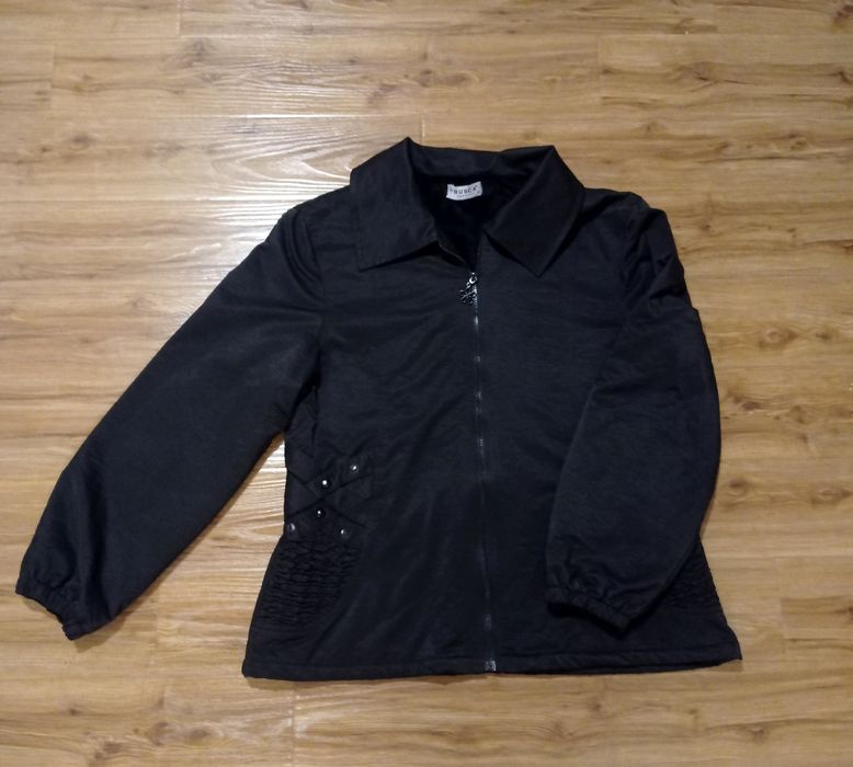 Куртки женские новые