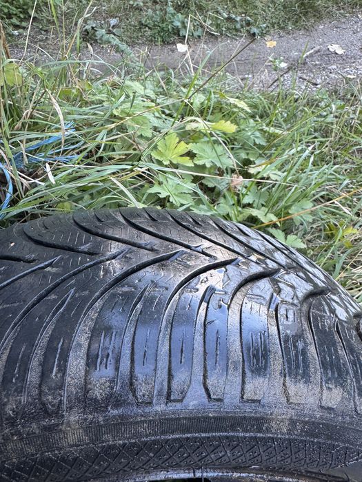 Продавам 4 броя железни джанти 15 цола за Golf 4 с гуми зимни195/50/15