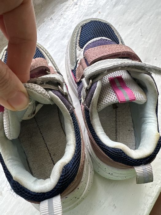 Кроссовки детские