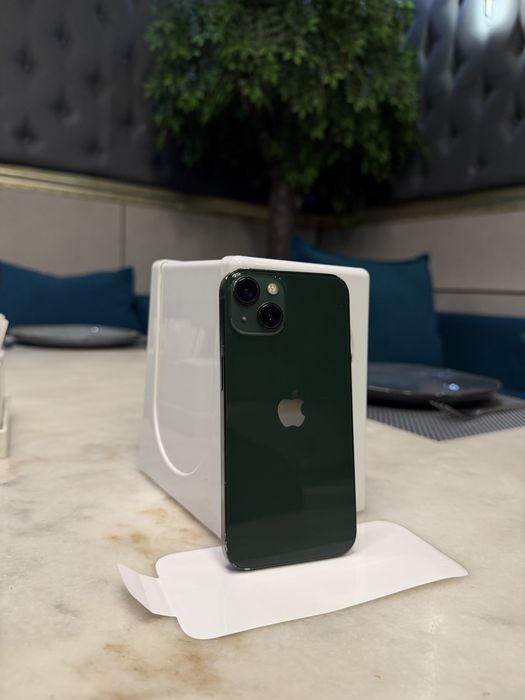 Продам айфон 13.