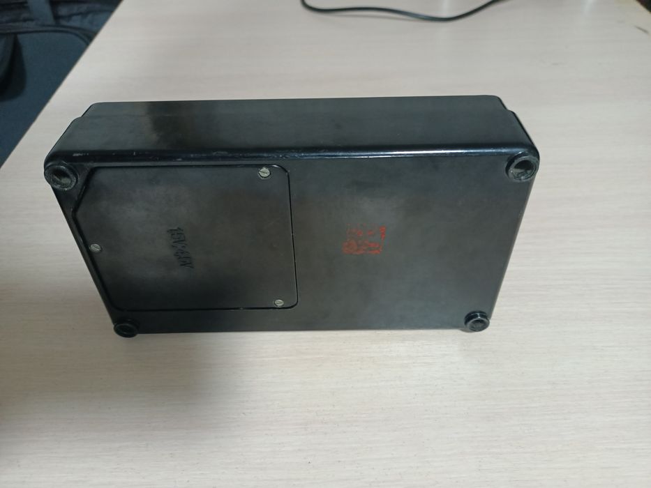 Продаю  вольтметр