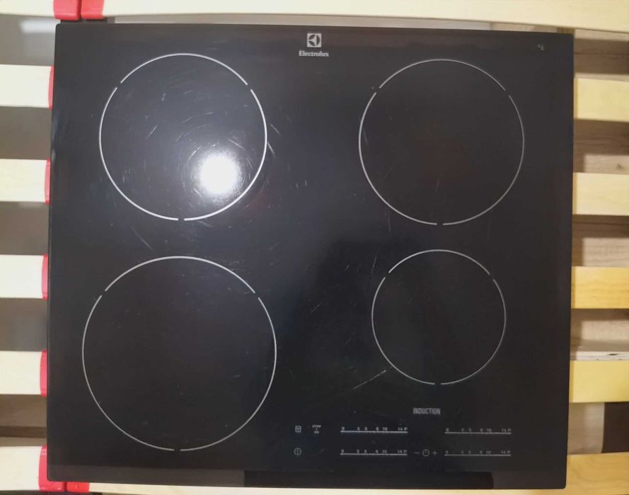 Плот за вграждане индукционен Electrolux Indukcion EHH6540FOK