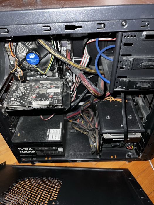 Гейминг компютър (цената се коментира на лично)