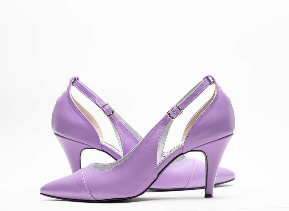 Vând pantofi gazelle mărimea 39