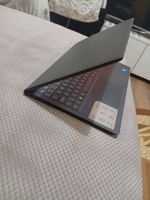 Laptop Dell Inspirion 15 3000