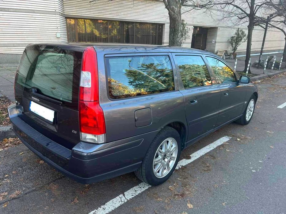 Продава Volvo V70 комби