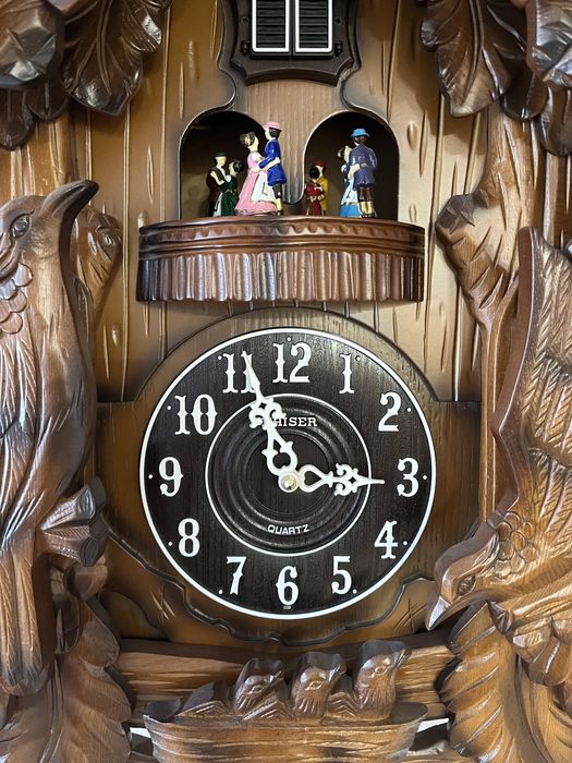 Продам часы с кукушкой