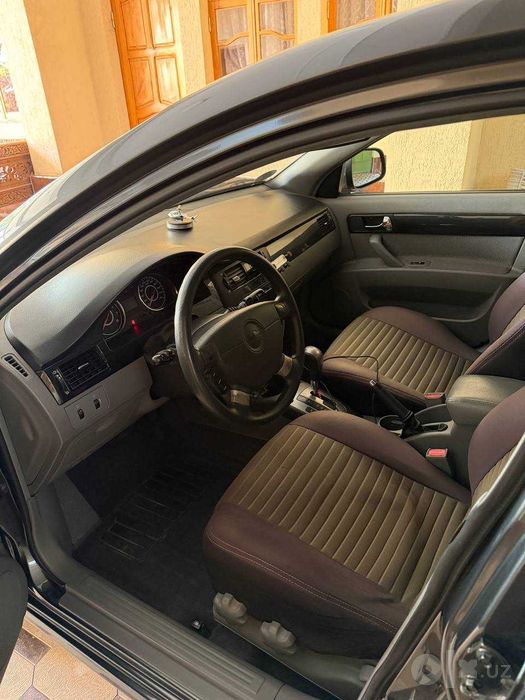 Gentra-3 poz 2019 srochniga sotiladi ideal moshina