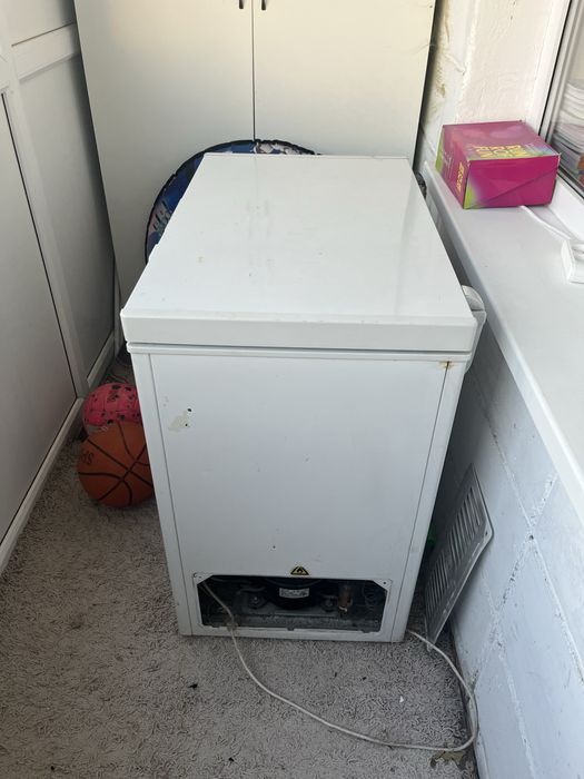 Продам морозилку