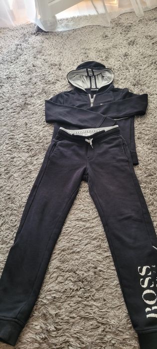 Vand seturi trening originale Hugo  Boss ,Tommy Hilfiger mar 7-8 ani