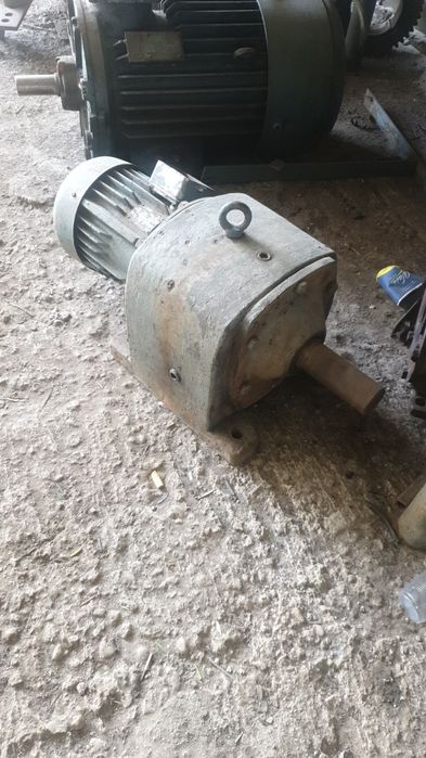 Редуктори и мотори на най-добри цени в България