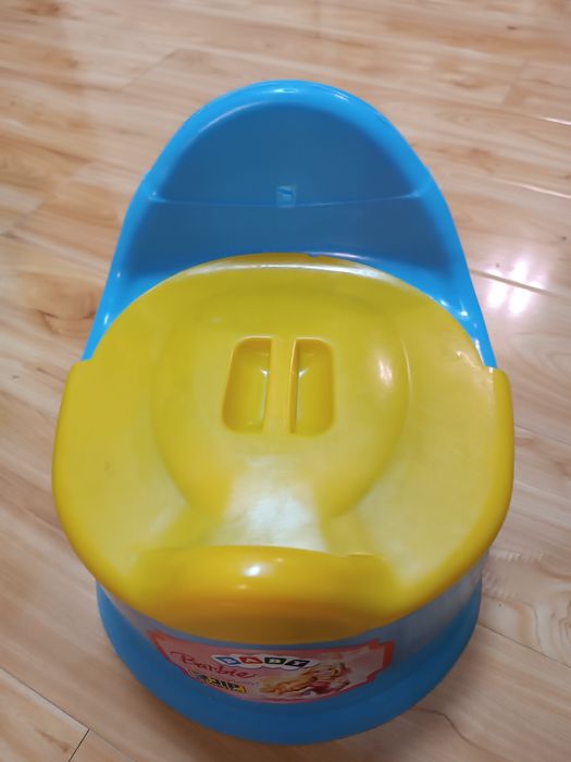 Горшок детский пластмассовый