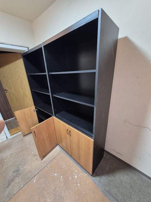 Bibliotecă pentru cărți, porțelane sau pentru birou