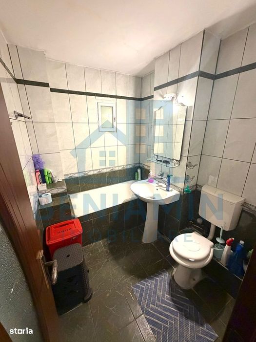 3 camere decomandat etaj 3 Bigul Nou -centrala -72mp