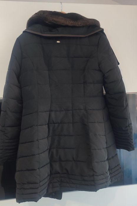 Geaca de iarna, in conditii foarte bune