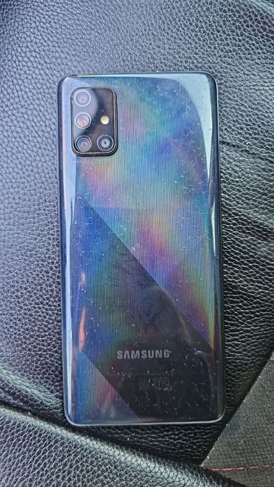 Продам самсунг а71 хорошим состояние