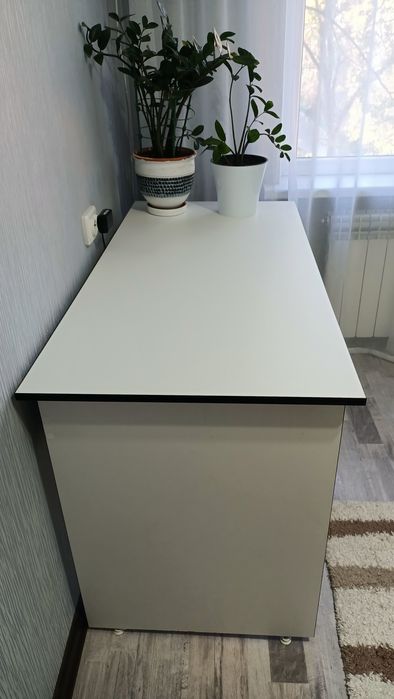 Продам стол. Б/ у