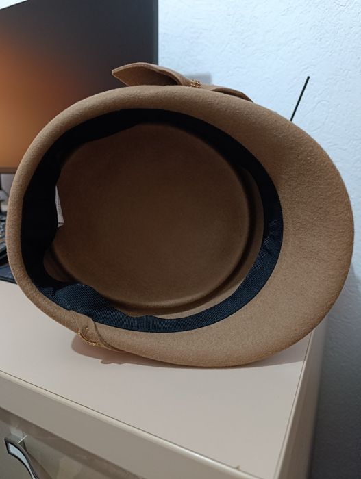 Palarie moderna, maro deschis (noua)