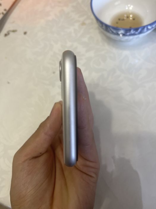 Айфон 11 в хрошем состянии