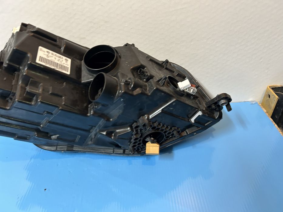 Far faruri VW Caddy 4 MK6 full led stanga