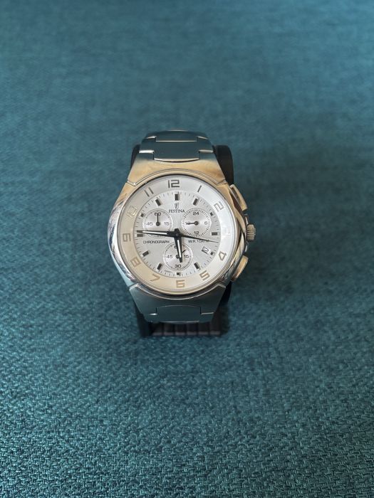 Vând ceas Festina