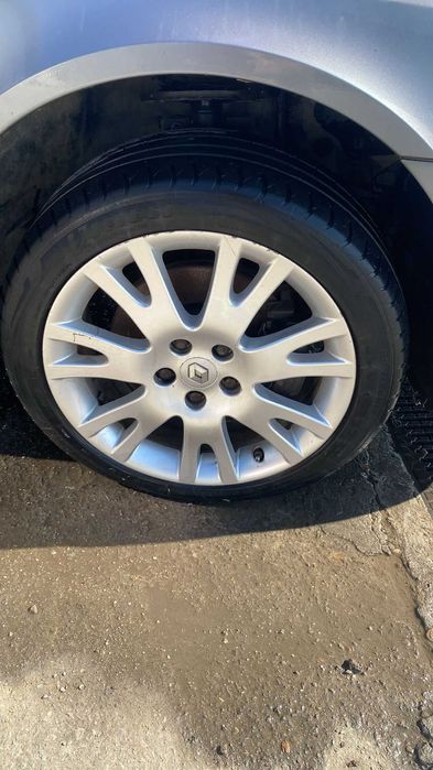 Dezmembram Renault Laguna 2 2006 berlina 1.9