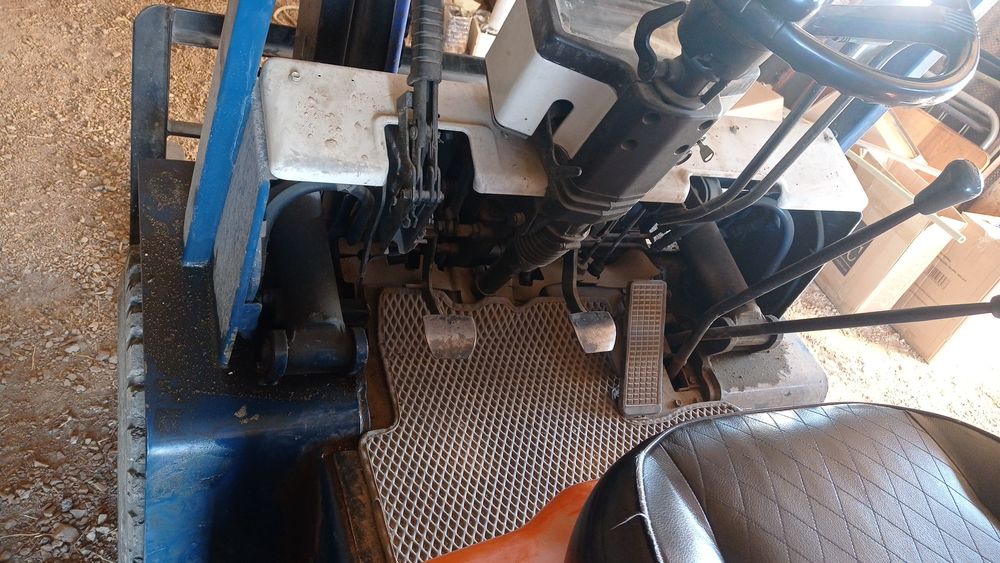 Погрузчик вилочный, кара