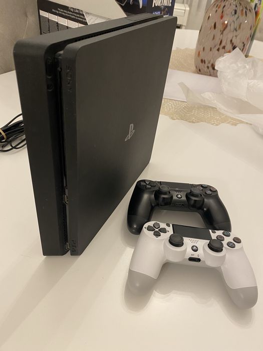 PS 4 Slim  perfecta stare