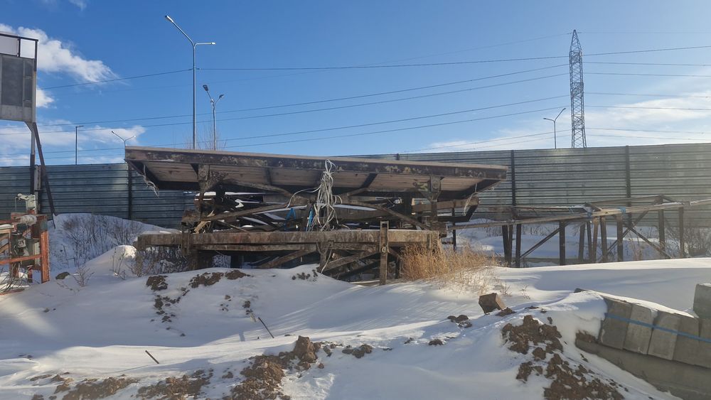 стол каменьщика 4 шт \ 180.000 за ед \ самовывоз