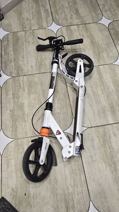 самокат модели Urban Scooter 116D