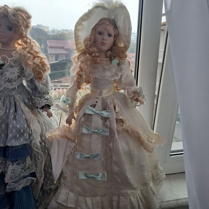 Порцеланови кукли