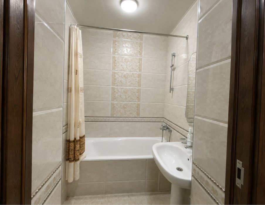 Продаётся квартира  Ц квартал, 5x комнат 131м2, Банковский дом