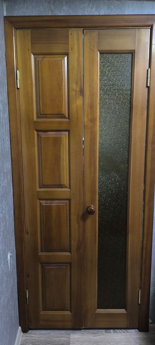 Двери межкомнатные б/у