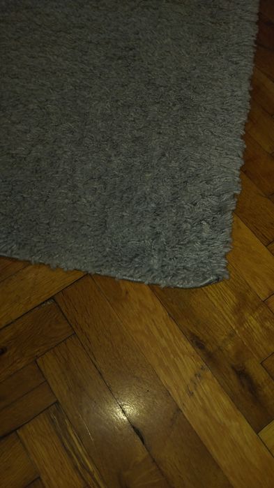 Голям плътен килим