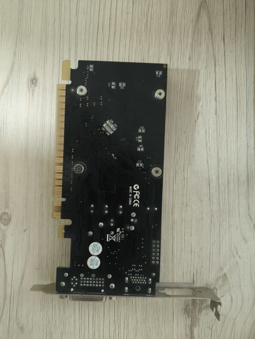 Продам gt520 на 2гб